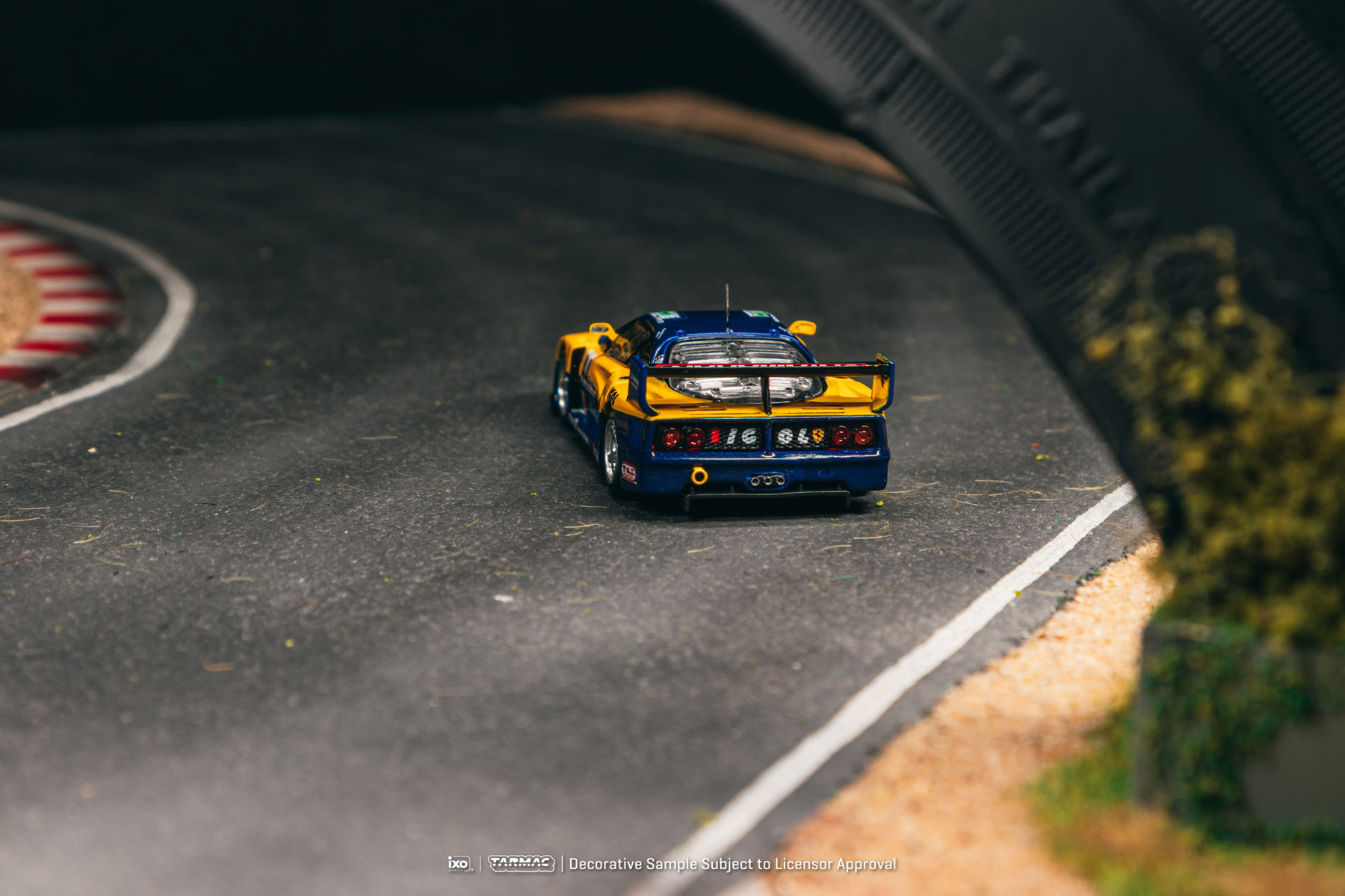 มีสินค้าในสต็อก TW 1:64 เฟอร์ร - Die Cast Car 1 64 บทวิจารณ์และราคา